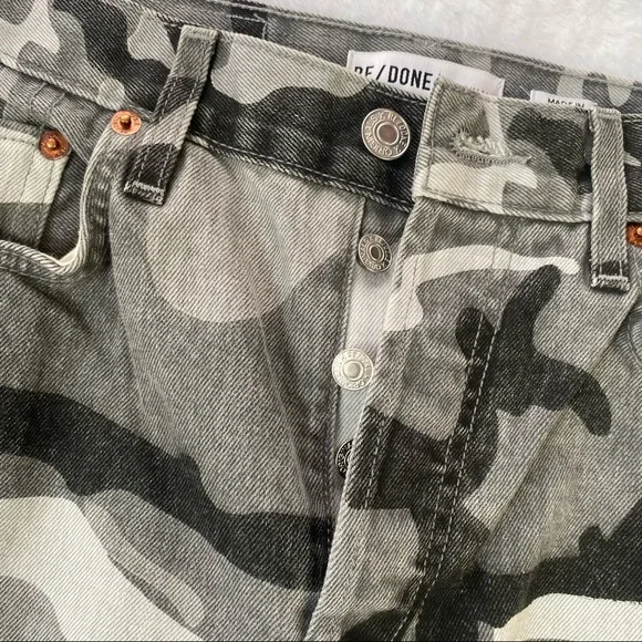 Re/Done High-Rise Raw Hem Buttonfly Camouflage Ankle Crop Jeans 26 - Picture 2 of 7